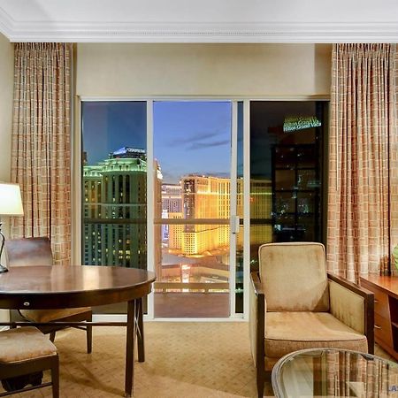 Mgm Signature-29-607 F1 Track & Strip View Balcony لاس فيغاس المظهر الخارجي الصورة